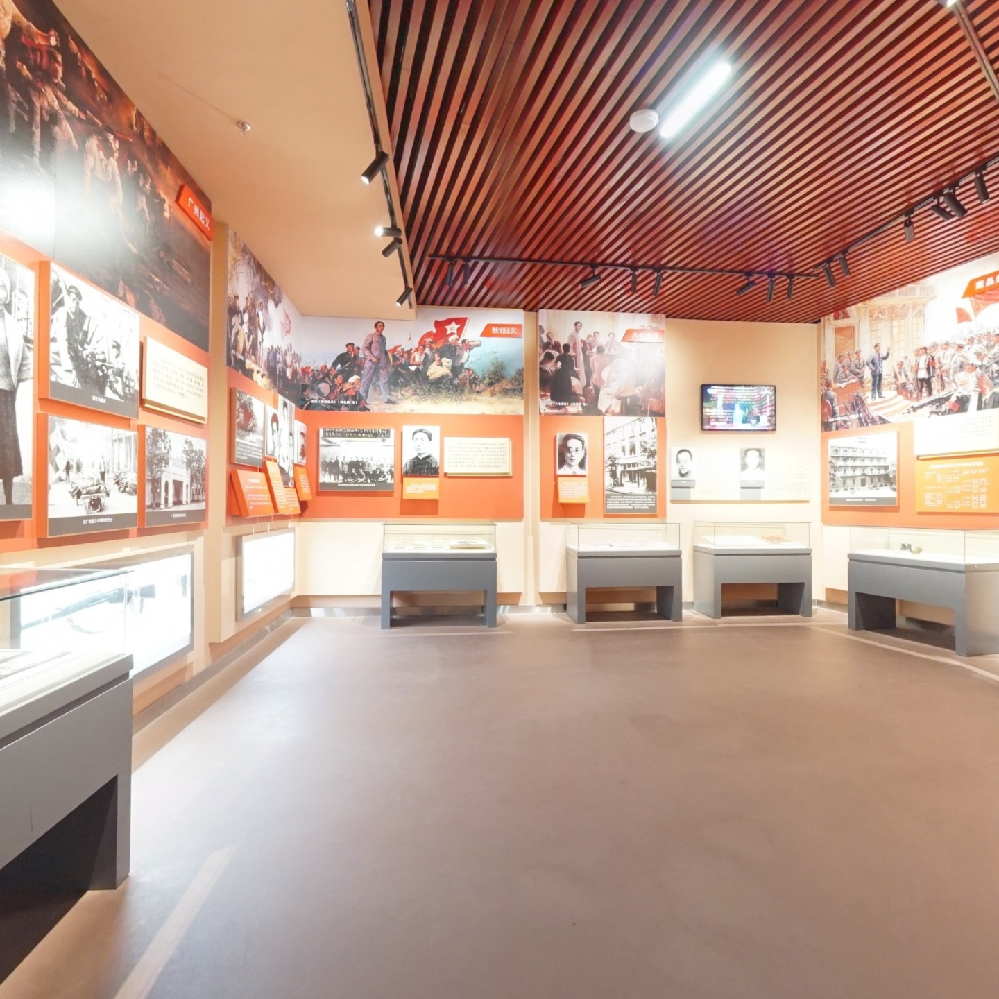 建川博物馆-中国共产党100年礼赞展览二层