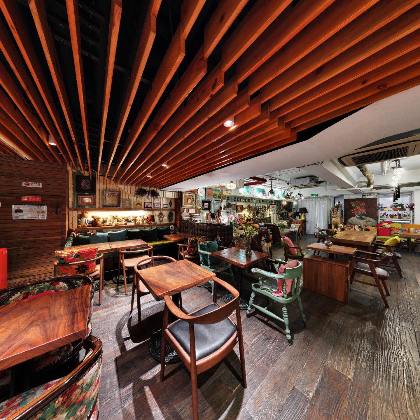 六月花园咖啡馆（中关村东路店）