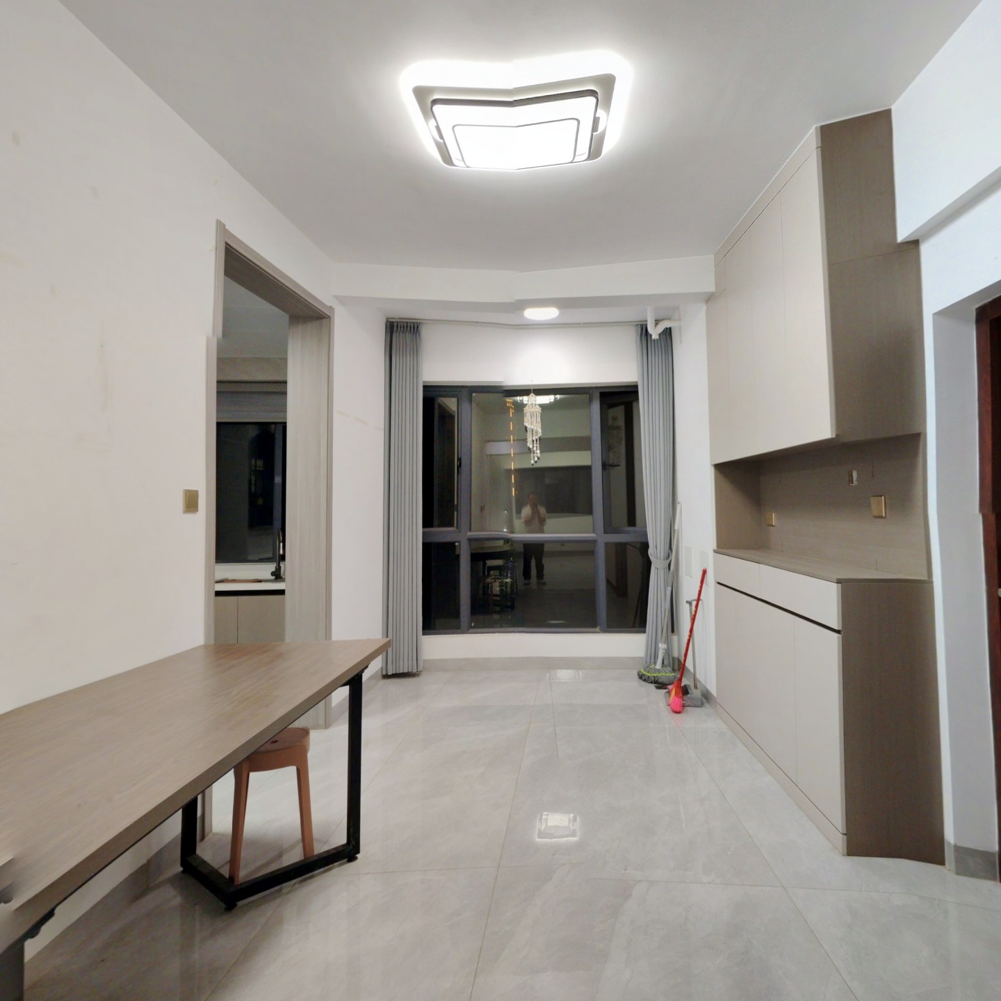opening-bg-image